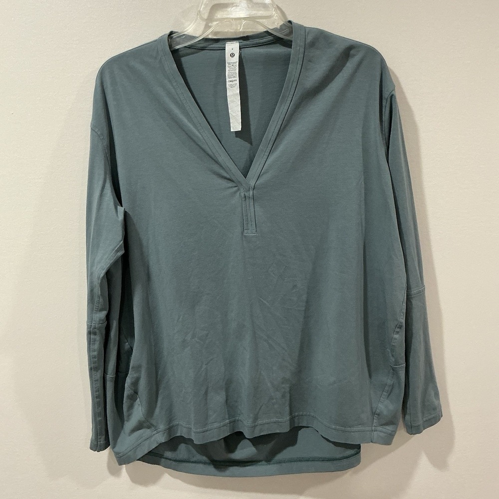 lululemon Back In Action‎ Long Sleeve V-Neck Size 6 Oversized Utility Gray